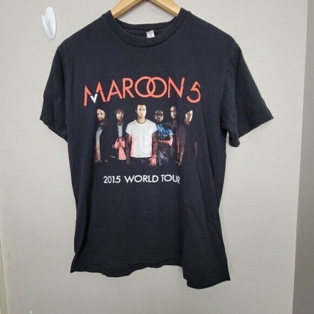 Maroon 5 2015 World Tour T-shirt Medium